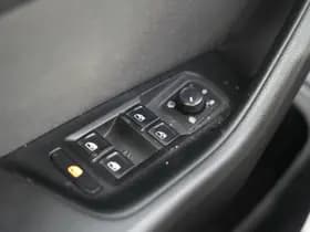 Volkswagen Passat thumbnail 33