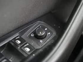 Volkswagen Passat thumbnail 34