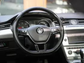 Volkswagen Passat Variant 1.6 TDI Connected Series Variant 1.6 TDI Connected Series thumbnail 8