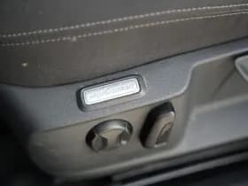 Volkswagen Passat Variant 1.6 TDI Connected Series Variant 1.6 TDI Connected Series thumbnail 10