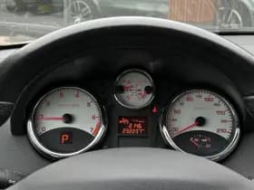 Peugeot 207 CC 1.6 VTi Roland Garros CC 1.6 VTi Roland Garros thumbnail 17