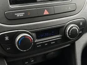 Hyundai I10 1.0i i-Motion Go! 2016 1.0i i-Motion Go! 2016 thumbnail 17