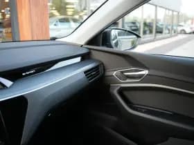 Audi E-tron 55 quattro edition 95 kWh 55 quattro edition 95 kWh thumbnail 33