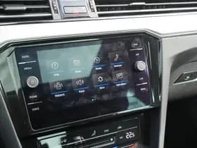 Volkswagen Passat thumbnail 27