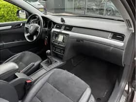 Škoda Superb Combi 1.6 TDI Sprint Pro Combi 1.6 TDI Sprint Pro thumbnail 17