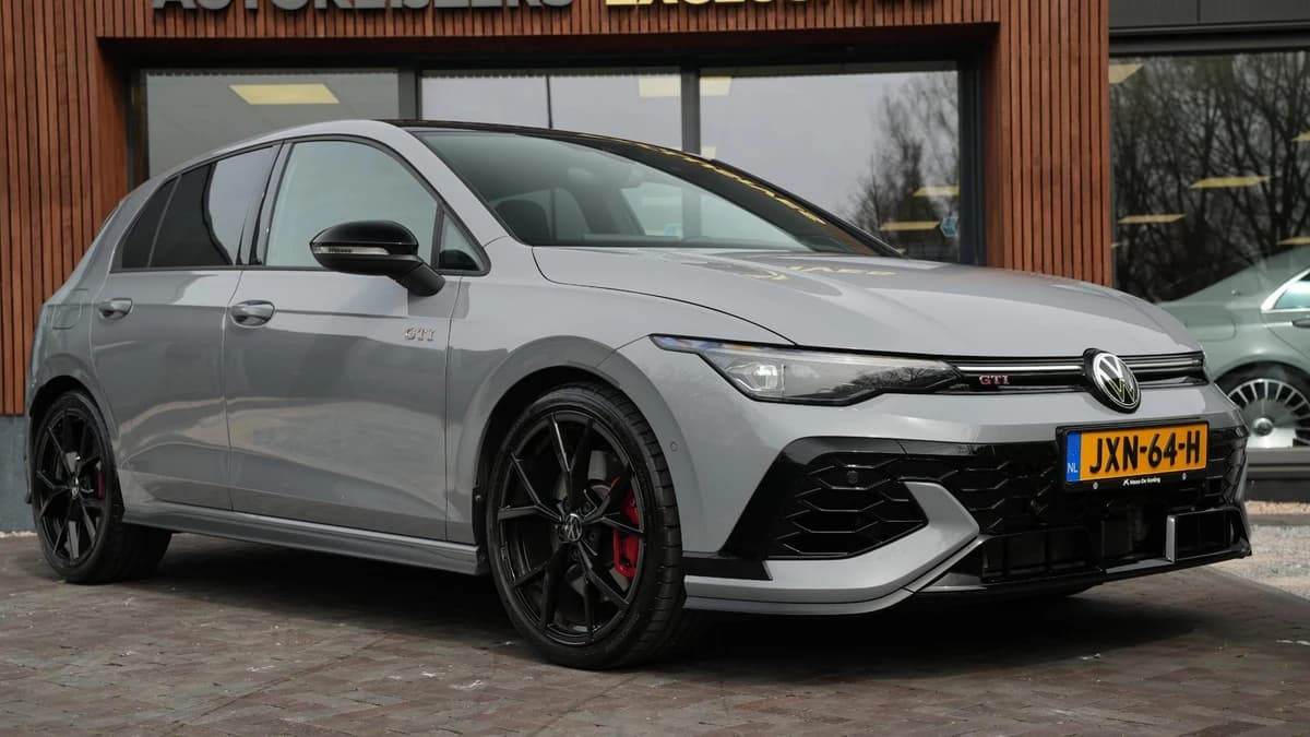 Volkswagen Golf — foto 1