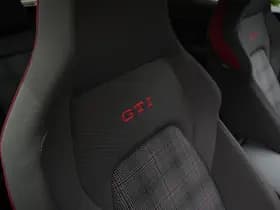 Volkswagen Golf thumbnail 30