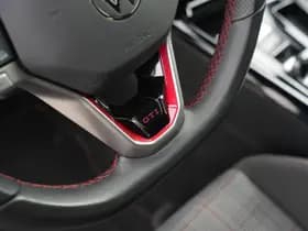 Volkswagen Golf thumbnail 32