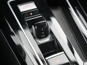 Volkswagen Golf thumbnail 38