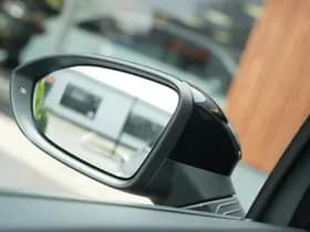 Volkswagen Golf thumbnail 47