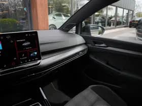 Volkswagen Golf thumbnail 48