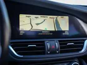 Alfa Romeo Giulia thumbnail 18