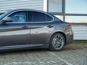 Alfa Romeo Giulia thumbnail 30