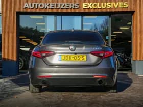 Alfa Romeo Giulia thumbnail 10