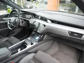Audi e-tron thumbnail 6