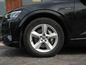 Audi e-tron thumbnail 10