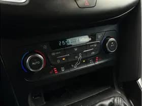 Ford Focus thumbnail 21