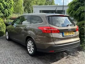 Ford Focus thumbnail 5