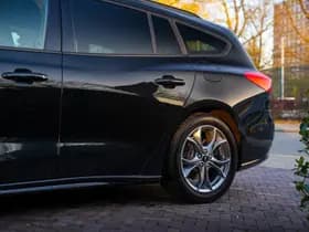 Ford Focus thumbnail 36