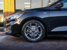 Ford Focus thumbnail 9