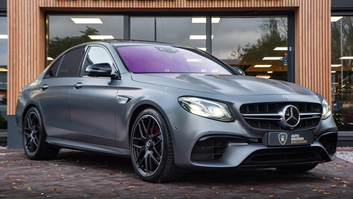 Mercedes-Benz E-Klasse — foto 1