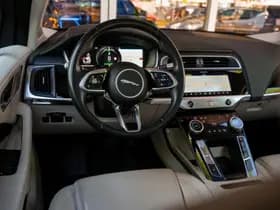 Jaguar I-Pace thumbnail 4