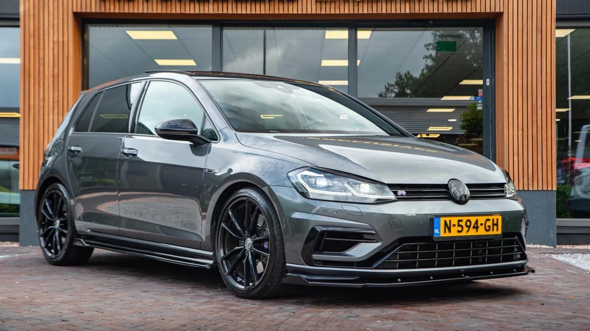 Volkswagen Golf — foto 1