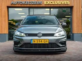 Volkswagen Golf thumbnail 2