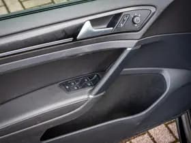 Volkswagen Golf thumbnail 15