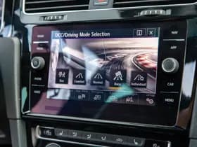 Volkswagen Golf thumbnail 21