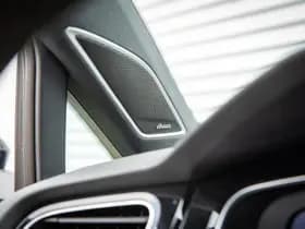 Volkswagen Golf thumbnail 24