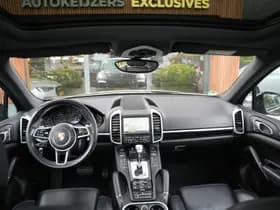 Porsche Cayenne thumbnail 4