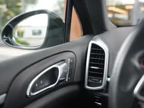 Porsche Cayenne thumbnail 37