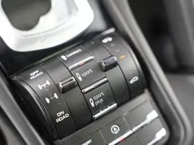 Porsche Cayenne thumbnail 42