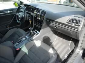 Volkswagen Golf thumbnail 19