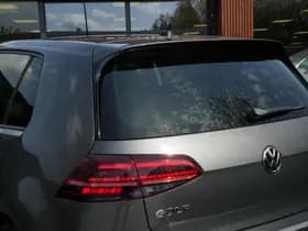 Volkswagen Golf thumbnail 24