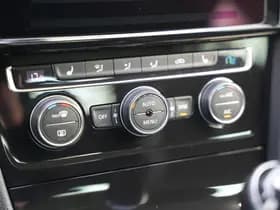 Volkswagen Golf thumbnail 28