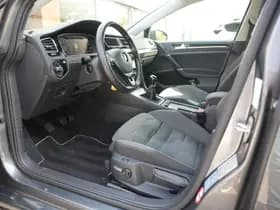 Volkswagen Golf thumbnail 4