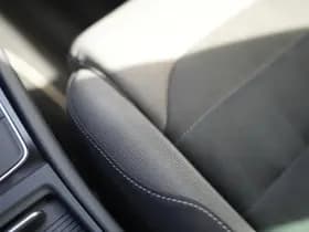 Volkswagen Golf thumbnail 33