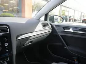 Volkswagen Golf thumbnail 34