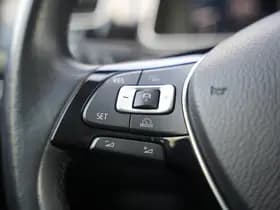 Volkswagen Golf thumbnail 35