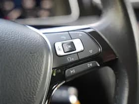 Volkswagen Golf thumbnail 36