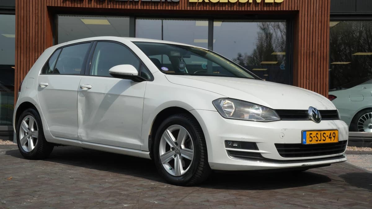 Volkswagen Golf — foto 1