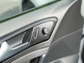 Volkswagen Golf thumbnail 16