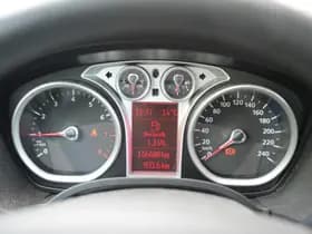 Ford C-Max thumbnail 10