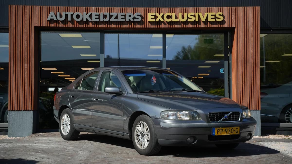Volvo S60 — foto 1