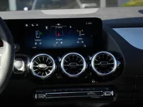 Mercedes-Benz GLA thumbnail 19
