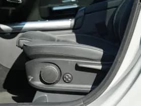 Mercedes-Benz GLA thumbnail 35