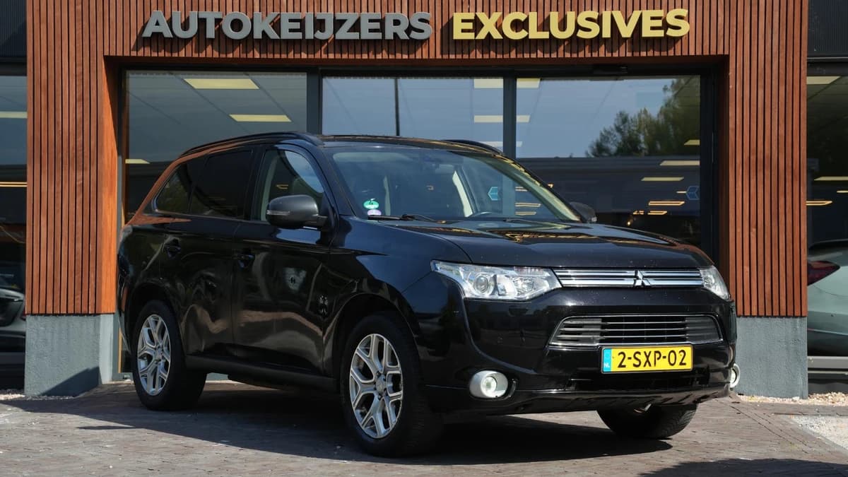 Mitsubishi Outlander — foto 1