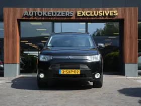 Mitsubishi Outlander thumbnail 2
